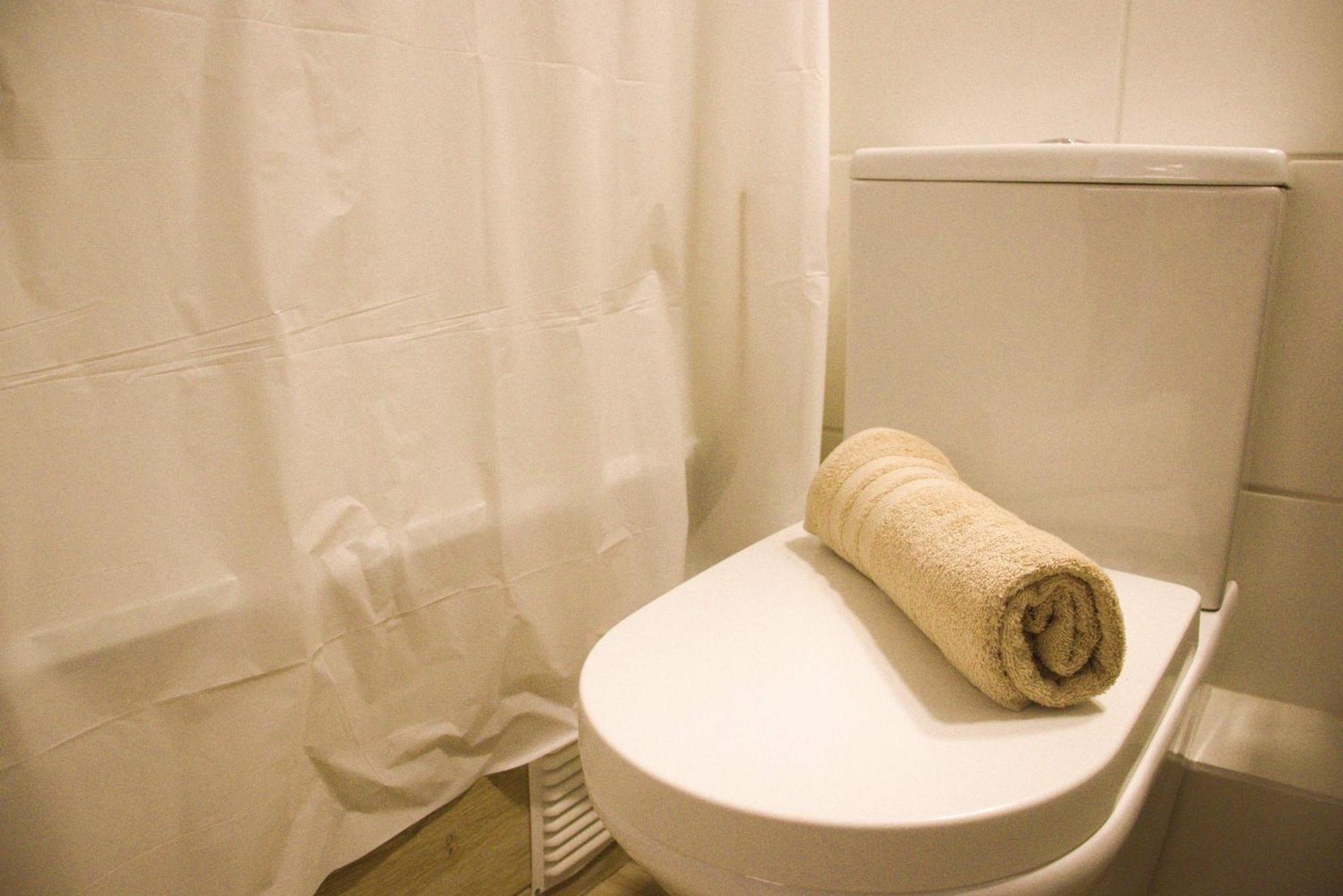 Hom I A Estrenar Estudio Con Airea En Calle Curico * Santiago