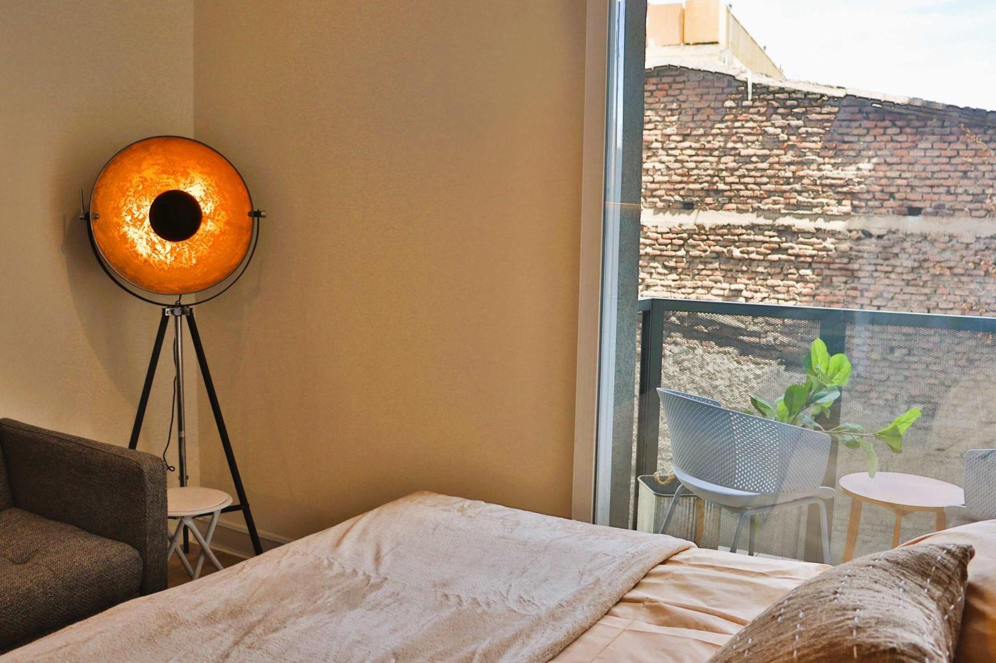 Hom I A Estrenar Estudio Con Airea En Calle Curico