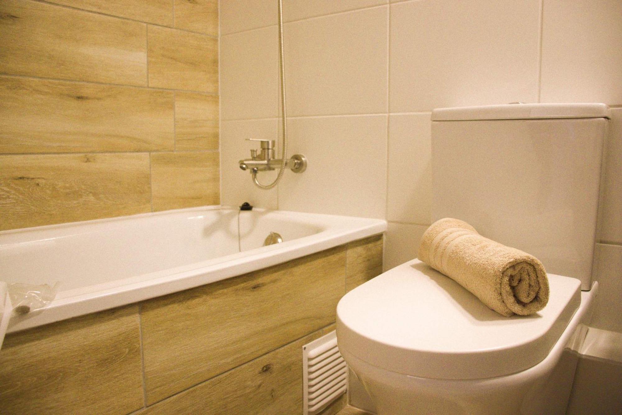 Hom I A Estrenar Estudio Con Airea En Calle Curico * Santiago