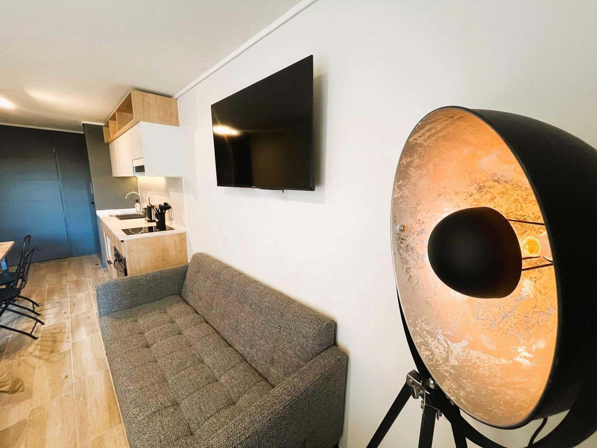 Apartamento Hom I A Estrenar Estudio Con Airea En Calle Curico *